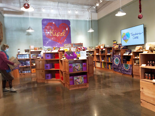 Shopping Mall «Canyon Place Shopping Center», reviews and photos, 3805 SW 117th Ave, Beaverton, OR 97005, USA