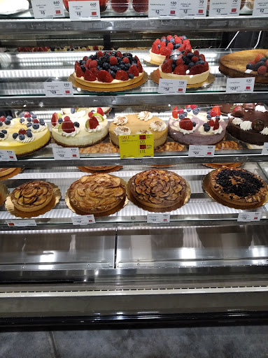 Grocery Store «Whole Foods Market», reviews and photos, Whole Foods Market, 110 Bloomingdale Rd, White Plains, NY 10605, USA