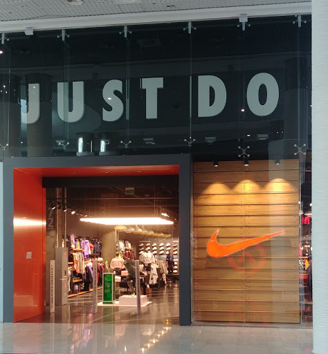 Nike Store Delta Sport