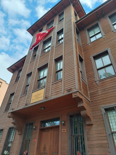 İstanbul Üniversitesi Hukuk Fakültesi Adalet Meslek Yüksekokulu
