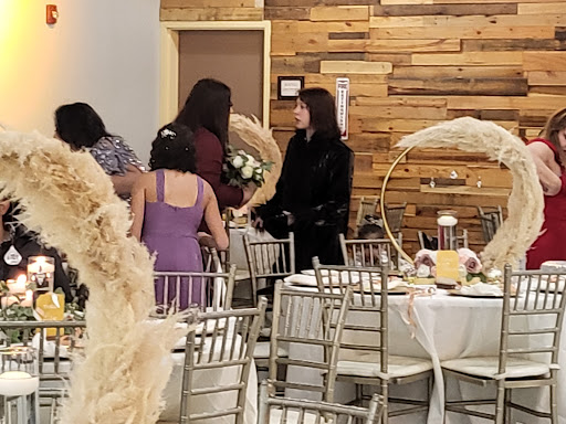 Shopping Mall «Plantation Point Shopping Center», reviews and photos, 6461 Plantation Center Dr, Raleigh, NC 27616, USA