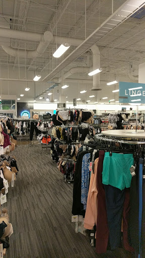 Department Store «Nordstrom Rack Tempe Marketplace», reviews and photos, 1900 E Rio Salado Pkwy, Tempe, AZ 85281, USA
