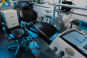 Dentistas en Querétaro - Esthetic Dental Center image