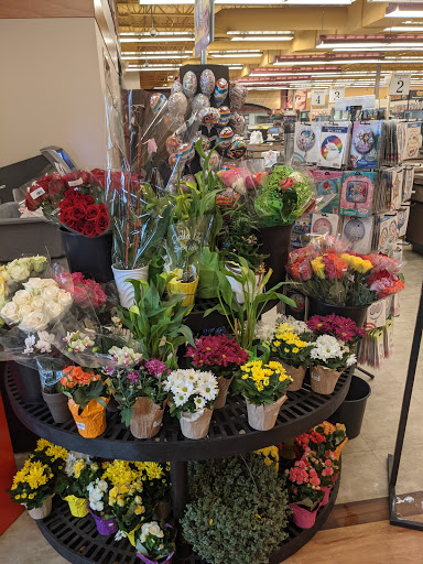 Grocery Store «Radermacher Super Valu», reviews and photos, 500 2nd St W, Jordan, MN 55352, USA