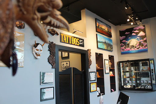 Twisted Tattoo & Body Piercing, 4168 N Elston Ave, Chicago, IL 60618, USA, 