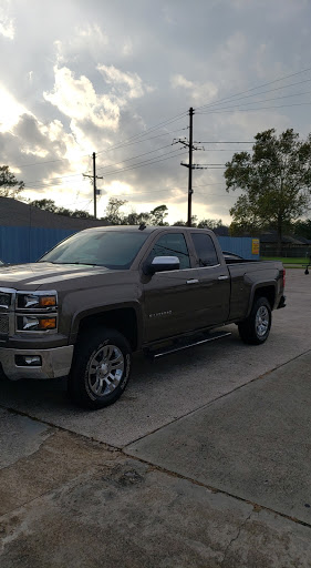 Used Car Dealer «R & R Auto Sales», reviews and photos, 1124 S Twin City Hwy, Nederland, TX 77627, USA