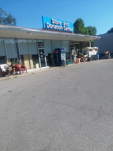 Thrift Store «St. Vincent de Paul Thrift Store and Donation Center», reviews and photos, 813 Main St, Milford, OH 45150, USA