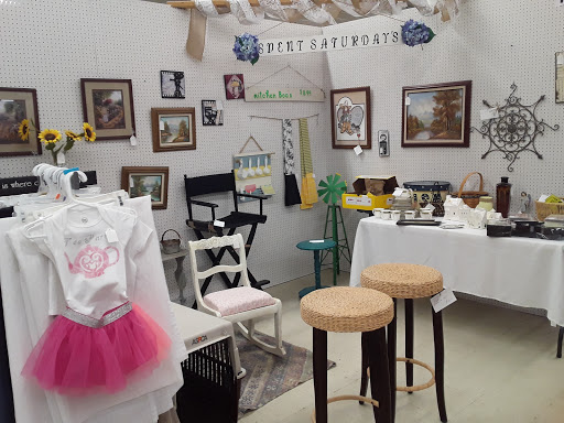 Flea Market «Traderbakers Flea Market», reviews and photos, 2080 Burton Ln, Martinsville, IN 46151, USA