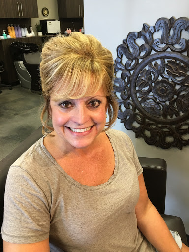 Beauty Salon «The Parlor Hair Salon», reviews and photos, 4325 E Grand River Ave, Howell, MI 48843, USA