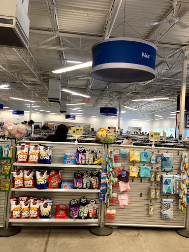 Thrift Store «Goodwill Industries of Greater Cleveland & East Central Ohio», reviews and photos, 16160 Pearl Rd, Strongsville, OH 44136, USA