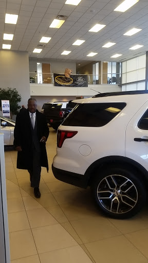 Car Dealer «Metropolitan Ford of Eden Prairie», reviews and photos, 12477 Plaza Dr, Eden Prairie, MN 55344, USA