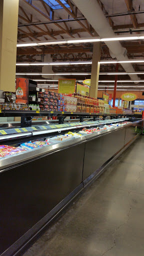 Grocery Store «Grocery Outlet Bargain Market», reviews and photos, 424 Roseville Square, Roseville, CA 95678, USA