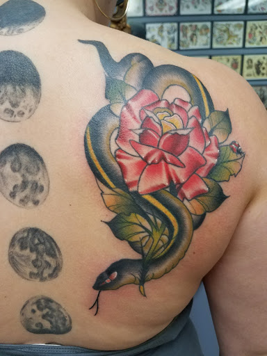 Tattoo Shop «Two Headed Dog Tattoo Studio», reviews and photos, 189 Changebridge Rd #3, Montville, NJ 07045, USA