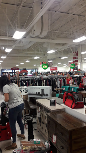 Department Store «T.J. Maxx», reviews and photos, 800 Cypress Gardens Blvd, Winter Haven, FL 33880, USA