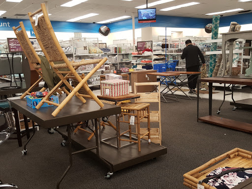 Clothing Store «Ross Dress for Less», reviews and photos, 640 Concar Dr, San Mateo, CA 94402, USA