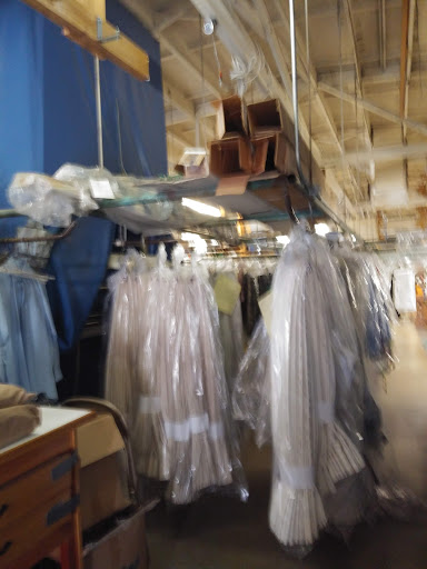 Dry Cleaner «Broadway Cleaners», reviews and photos, 1681 Main St, Redwood City, CA 94063, USA