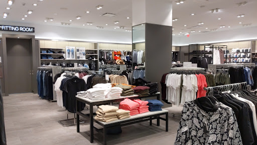 Clothing Store «H&M», reviews and photos, 214 Crocker Park Blvd, Cleveland, OH 44145, USA
