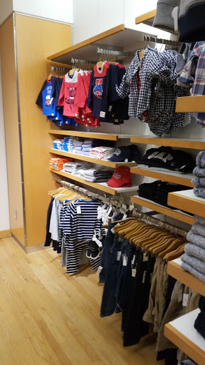 Clothing Store «Gap», reviews and photos, 7430 164th Ave NE, Redmond, WA 98052, USA