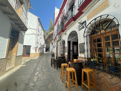 Bar Alhambra - Calle Rda., 40, 11692 Setenil de las Bodegas, Cádiz, Spain
