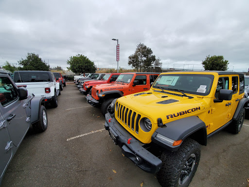 Jeep dealer Oakland