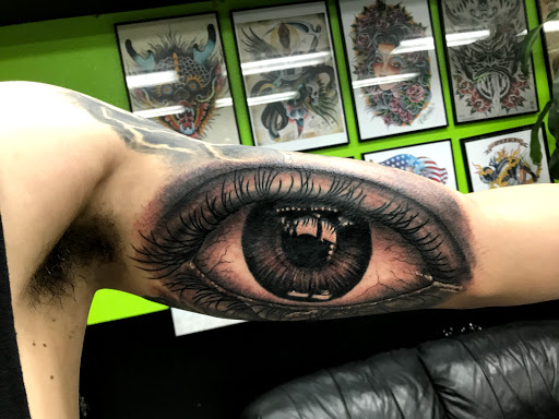 Tattoo Shop «Electric Voodoo Tattoo», reviews and photos, 34 Union Way # A, Vacaville, CA 95687, USA