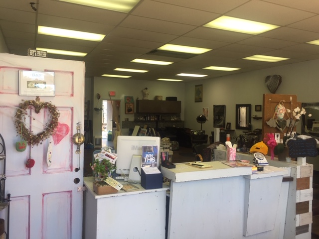 Joan of Art Salon 29640