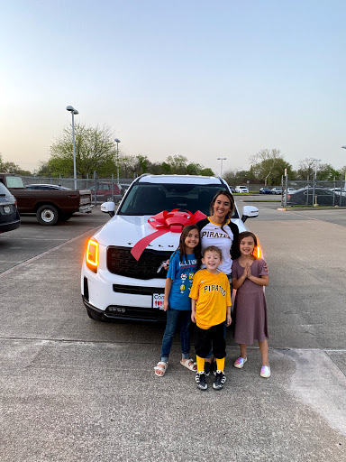 Kia Dealer «Community Kia», reviews and photos, 4221 East Fwy, Baytown, TX 77521, USA