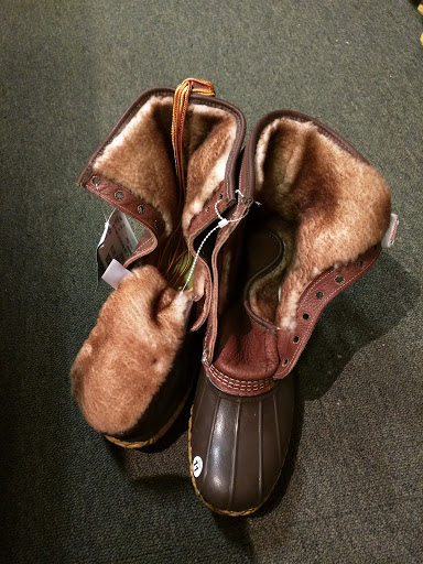 Clothing Store «L.L. Bean Outlet», reviews and photos, 534 Stillwater Ave, Bangor, ME 04401, USA