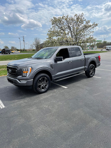 Ford Dealer «James Collins Ford Louisville-New-Used-Trucks-Cars-Sales-Service-Parts-BodyShop», reviews and photos, 809 S 5th St, Louisville, KY 40203, USA