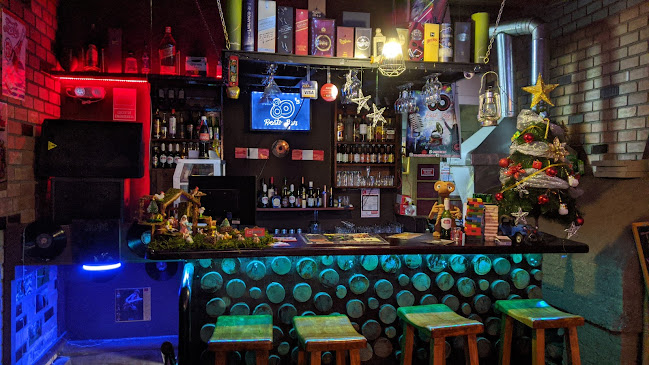 The 80's Resto Bar