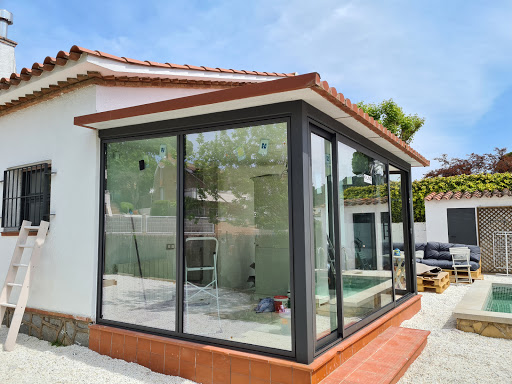 Carpintería de aluminio e hierro ALUCLAVER