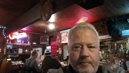 Pub «Wooden Nickel Pub & Eateries», reviews and photos, 1610 Pine St, Silverton, OR 97381, USA