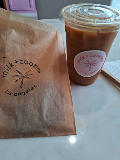 milkcookies image