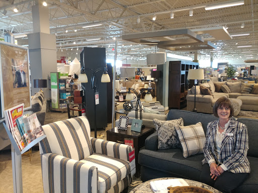 Furniture Store «Art Van Furniture - Toledo (Holland)», reviews and photos, 1301 E Mall Dr, Holland, OH 43528, USA