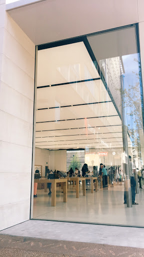 Computer Store «Apple Avalon», reviews and photos, 8130 Avalon Blvd, Alpharetta, GA 30009, USA