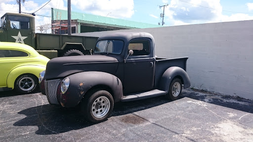 4 images 1 mot 8 lettres valise avion