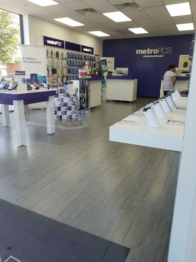 Cell Phone Store «MetroPCS Authorized Dealer», reviews and photos, 1031 Hickory Creek Blvd, Hickory Creek, TX 75065, USA