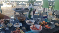 Plats et boissons du Bar-restaurant à huîtres Cabane Nacrée - vue panoramique sur le bassin à Andernos-les-Bains - n°16