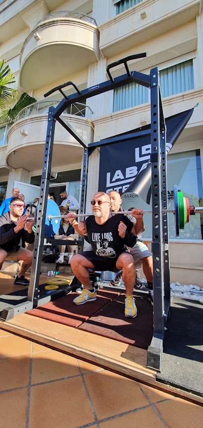 La Base Strength - Gimnasio La Base Strength, Passeig de Ribes Roges, 9, 08800 Vilanova i la Geltrú, Barcelona, Spain