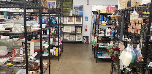 Thrift Store «7th & Bell Goodwill Retail Store & Donation Center», reviews and photos, 17037 N 7th Ave, Phoenix, AZ 85023, USA