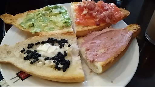 Cafetería - Panadería la Gracia de Dios