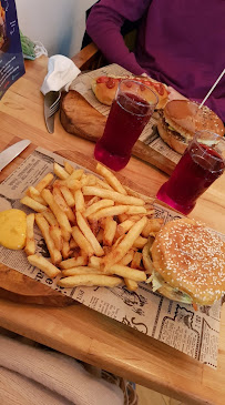 Plats et boissons du Restaurant de hamburgers Chez MIAM - Burger à Saint-Ouen-sur-Seine - n°20