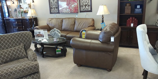 Furniture Store «Raymour & Flanigan Furniture and Mattress Store», reviews and photos, 275 Glen Cove Rd, Carle Place, NY 11514, USA