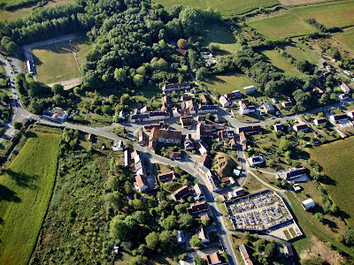 Mairie à Moulins-sur-Céphons