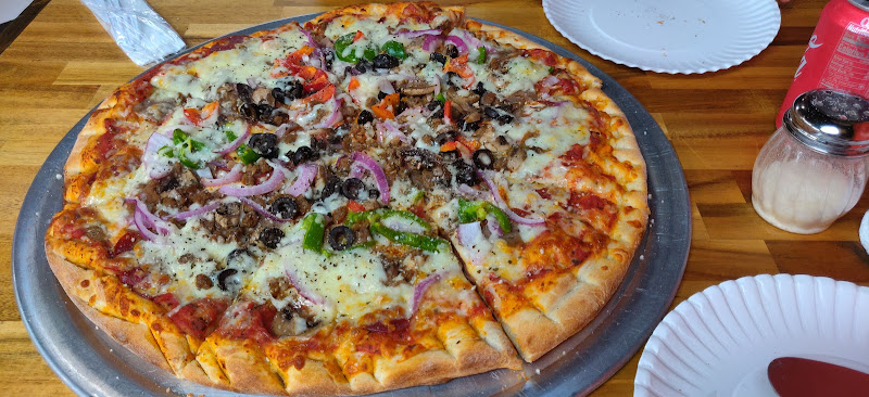 #6 best pizza place in Mobile - Nino’s pizza