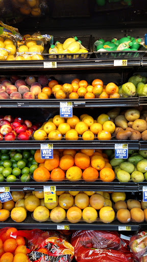 Grocery Store «J & J Foods», reviews and photos, 1075 Jesse Jewell Pkwy, Gainesville, GA 30501, USA