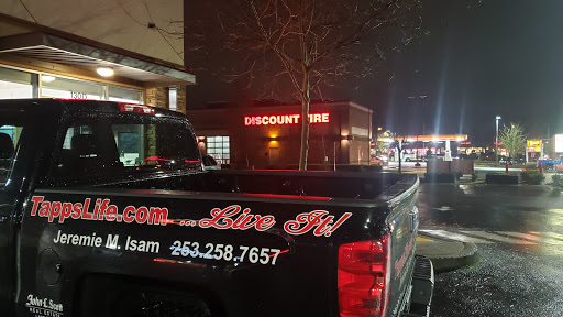 Tire Shop «Discount Tire Store - Auburn, WA», reviews and photos, 901 Outlet Collection Way, Auburn, WA 98001, USA