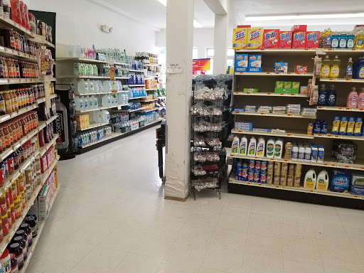 Grocery Store «East Center Market», reviews and photos, 816 E Center St, Wallingford, CT 06492, USA