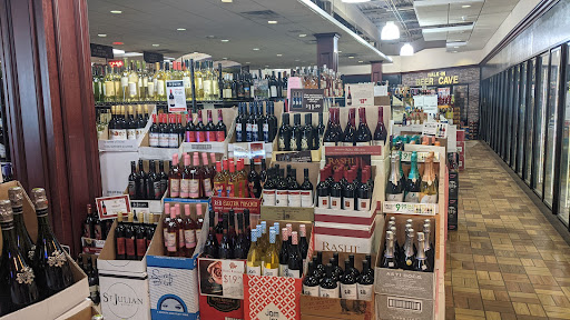 Liquor Store «Wine Palace», reviews and photos, 13971 Middlebelt Rd, Livonia, MI 48154, USA