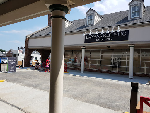 Shopping Mall «Aurora Farms Premium Outlets», reviews and photos, 549 S Chillicothe Rd, Aurora, OH 44202, USA